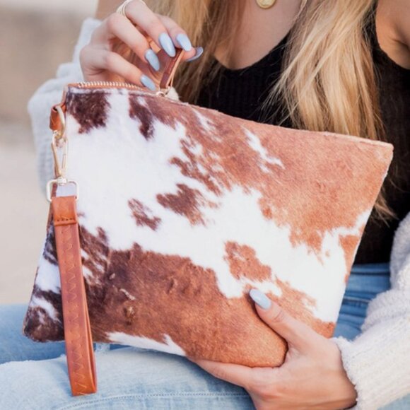 Faux Fur Cow Animal Print Clutch - Picture 1 of 3